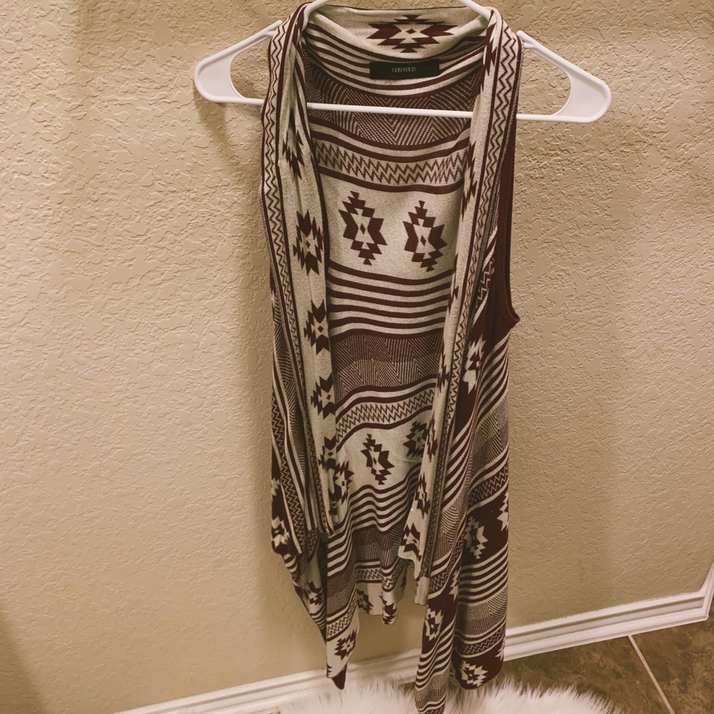 Forever 21 Sleeveless cardigan